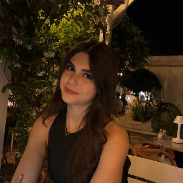 Esin İ.