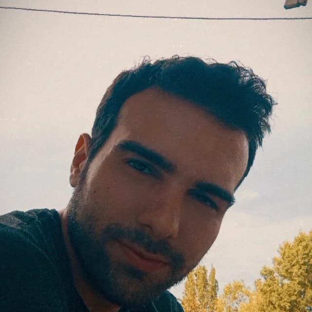 Yakup E.